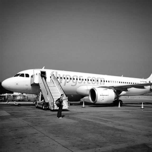 Selfie for flight delay -  ichalhoub in  Turkey /  selfie  igs_bnw ...