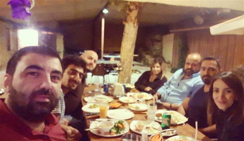 Selfie la ahla jalse bel  jalsat 🤗 restaurant  internationalcuisine ... (Jalsat)