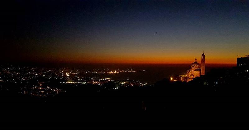 🌃🌃 sergesarkisphotography  photography  canon  canonphotography ... (Harîssa, Mont-Liban, Lebanon)