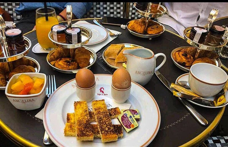 Seriously now... This is a Sunday Breakfast 🍳 🥐🍯🍞🥖🧀🥞🥚☕️🍶🥛------- (Angelina Lebanon)
