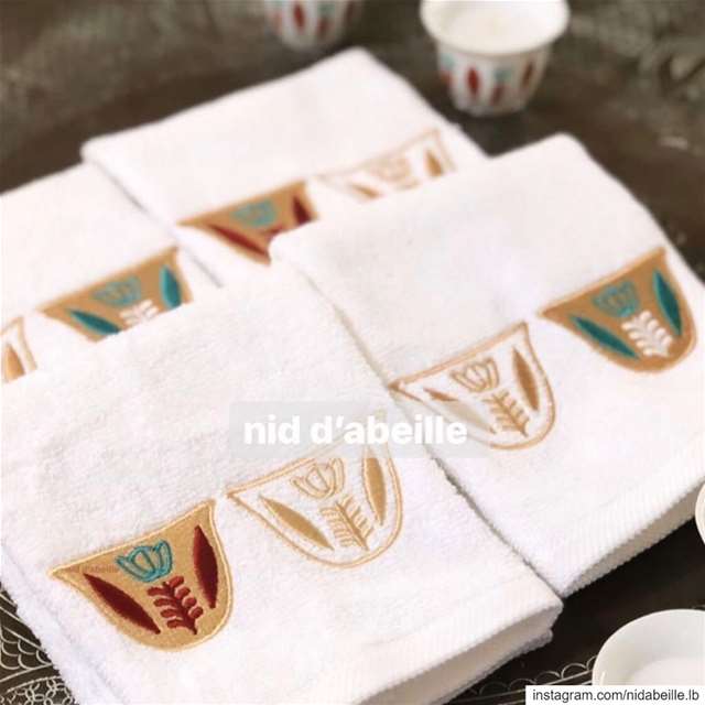 Shaffe towel 🔸🔹 Write it on fabric by nid d’abeille  shaffe  towel ...