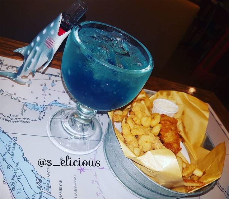 Shark Bite💙😋  joematos  lebanoninapicture  uae  lebanon🇱🇧  liban ... (Joe's Crab Shack UAE)