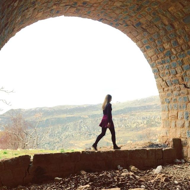 She had no idea where she was going 🚶‍♀️🚶‍♀️🚶‍♀️🚶‍♀️🚶‍♀️🚶‍♀️🚶‍♀️🚶‍♀ (Sannin, Mont-Liban, Lebanon)