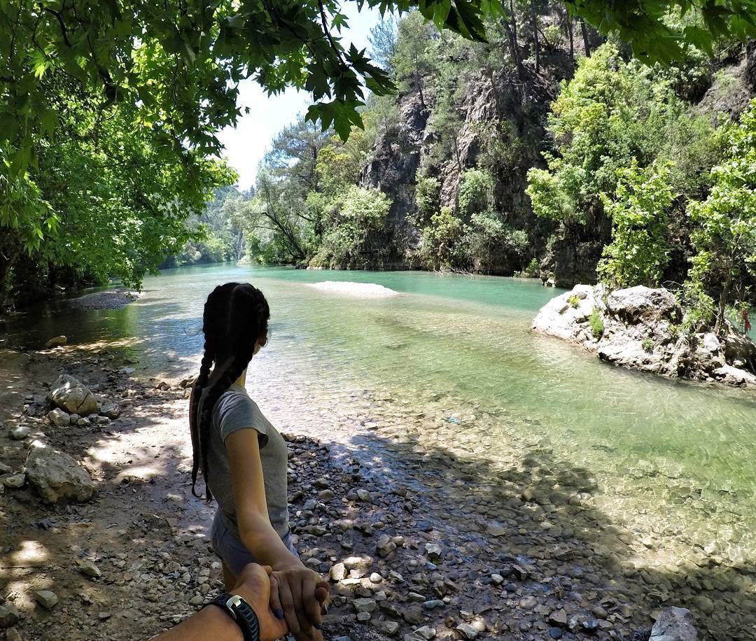 She ran away in her sleep and dreamed of paradise.  paradise gopro5 ... (Chouwen)
