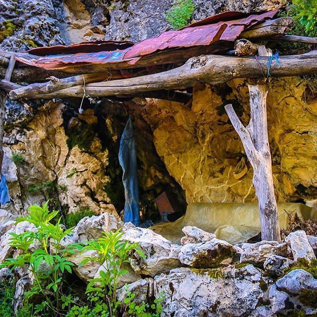 Shelter Inside a Mini Cave 🏕