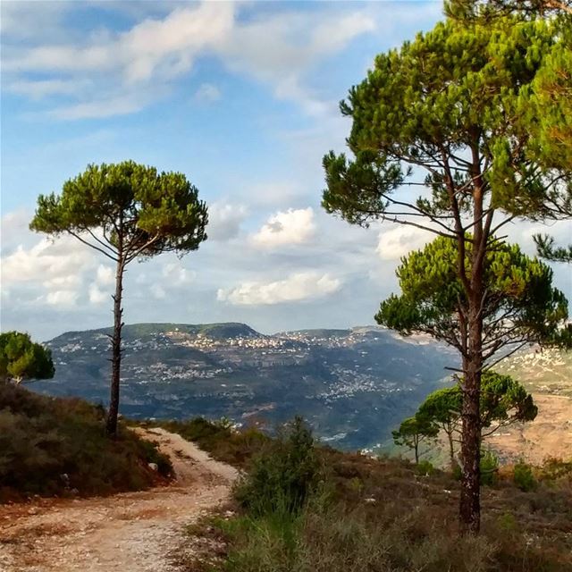 Short walk to the cross and a chapel on top of the hill. The mediterranean... (Dayr Al Qamar, Mont-Liban, Lebanon)