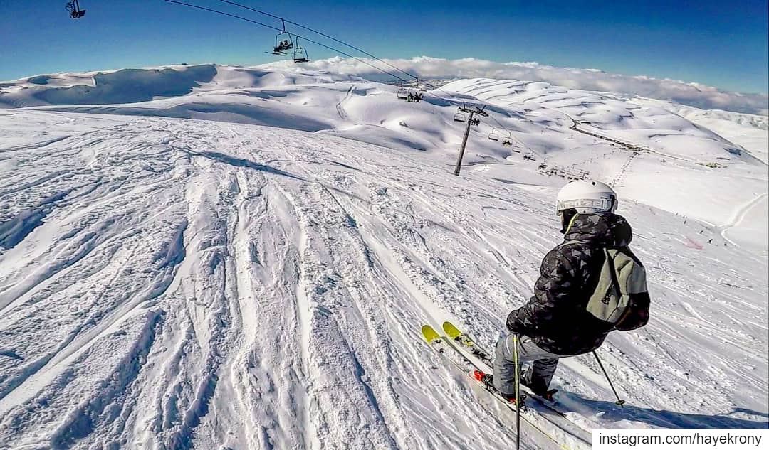 Sign out, drop in.... skiing skiseason skiaddict skilover slopes... (Mzaar Ski Resort Kfardebian)