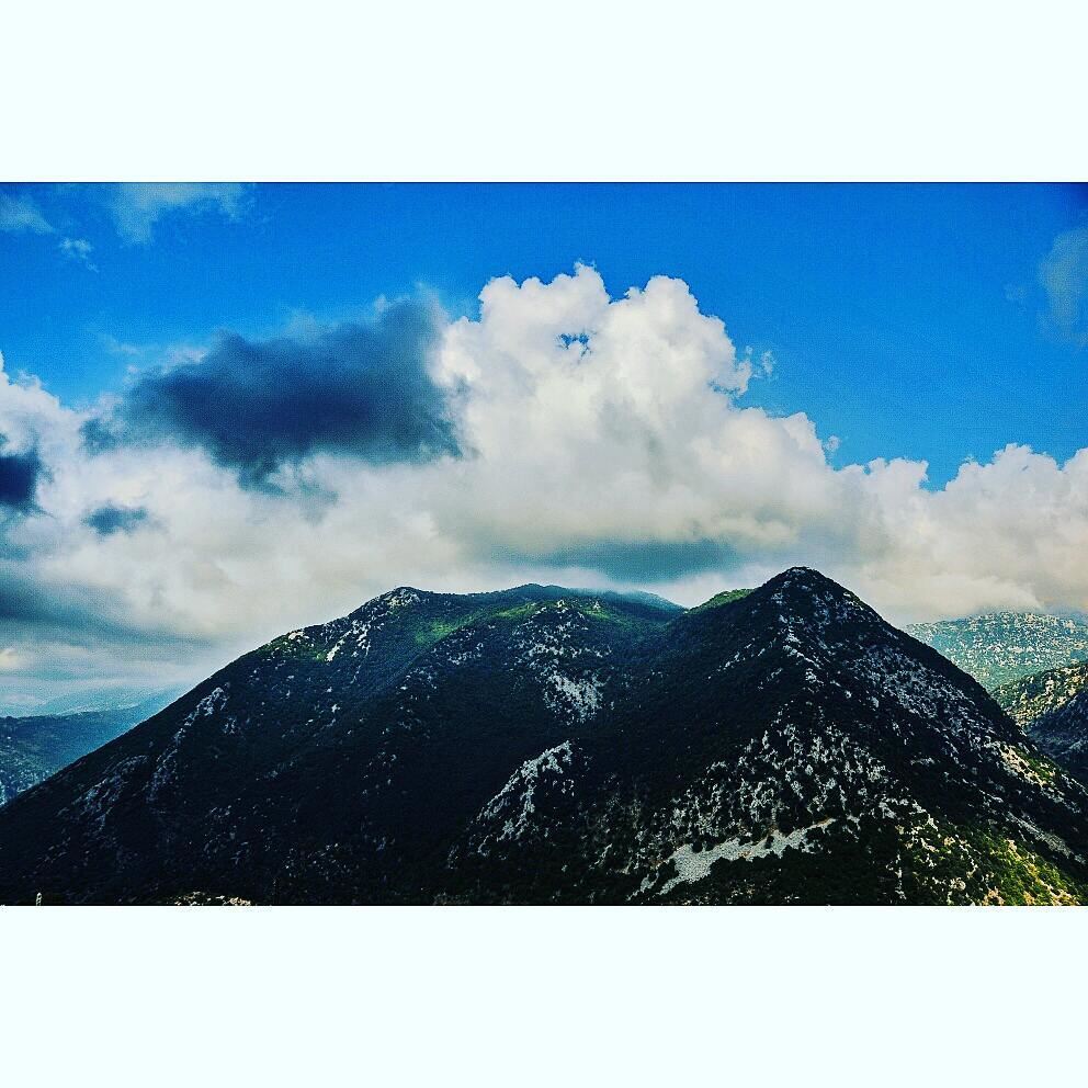 Signals from heaven. clouds  mountainslovers  mountainscape ... (Nahr Adh Dhahab, Mont-Liban, Lebanon)