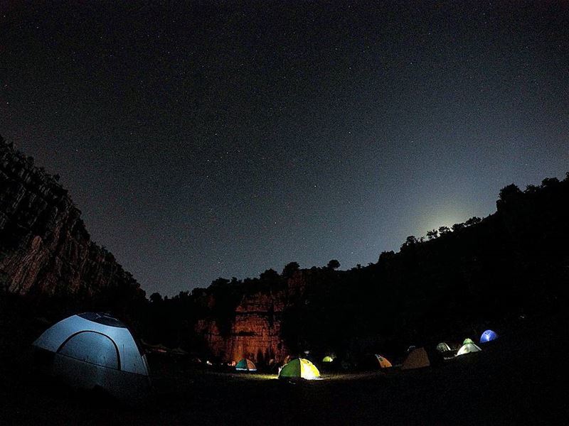  SilentNight 🌟🌟🌟 FiveBillionStarHotel  Stars  Moon  Tents  Camping ... (Majdel Tarchich)