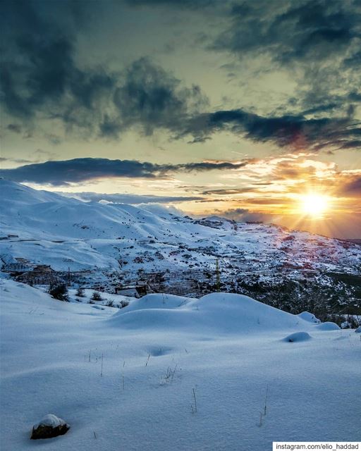 Sit back, relax, and enjoy the view ❄️🇱🇧  Lebanon  Sun  Sunset  Snow ... (Sannin, Mont-Liban, Lebanon)