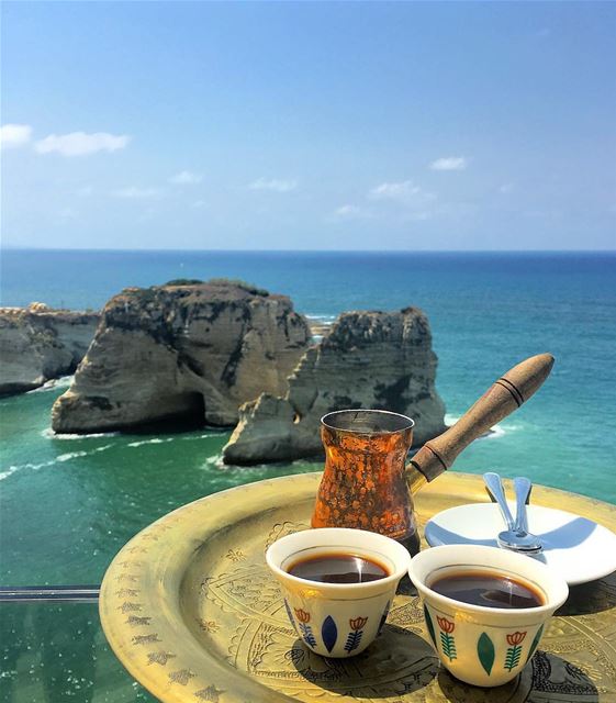 Sit back, relax, and have a great morning!By @manal.massoud  Rawché ... (Ar Rawshah, Beyrouth, Lebanon)