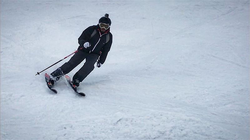 Skiing is a dance...  skilover skiaddict carving rossignolskis skiseason... (Mzaar Kfardebian)