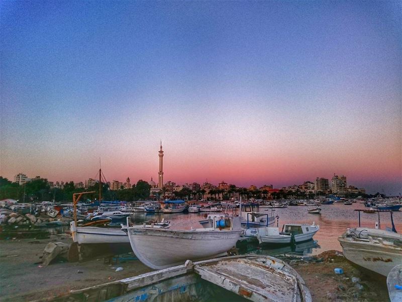 🌊 🌿 🏞 🗾  sky  clouds  fabskyshots   skylovers  bluesky  cloudstagram ... (الميناء)