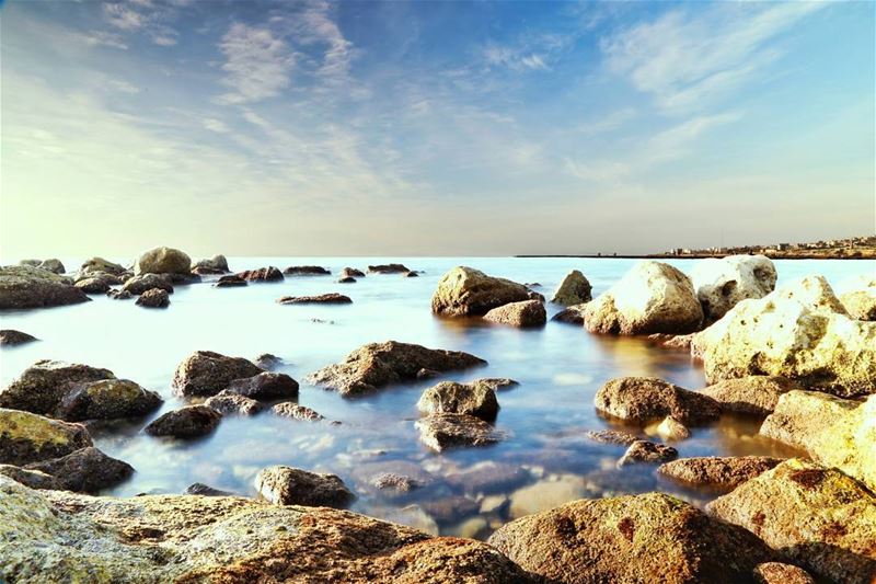 Smell the sea and feel the sky. Let your soul and spirit fly.......... (Jbeil-Byblos)