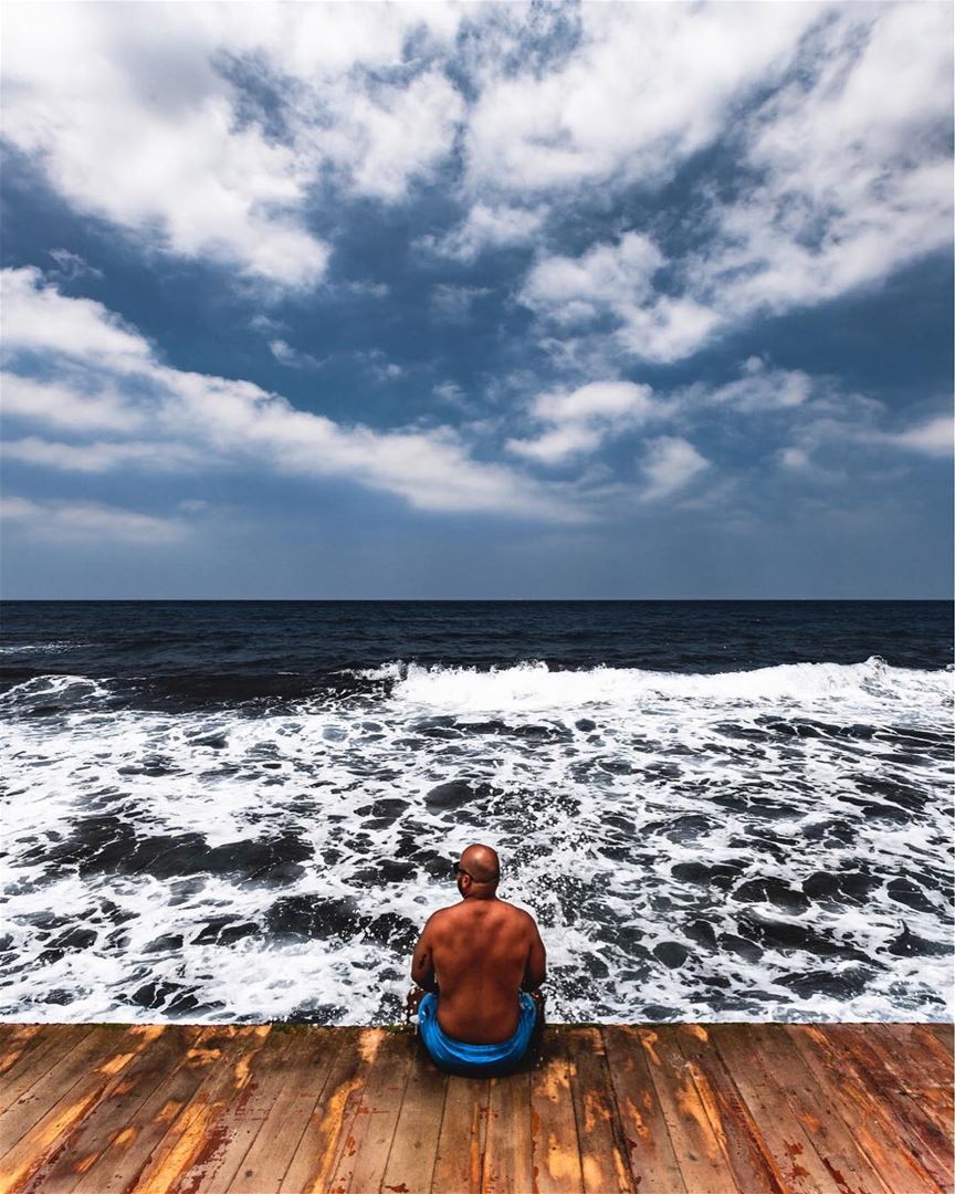 “ Smell the  sea and feel the  sky “📷 @mikhaelbitar .... Lebanon ... (Kalani Resort)