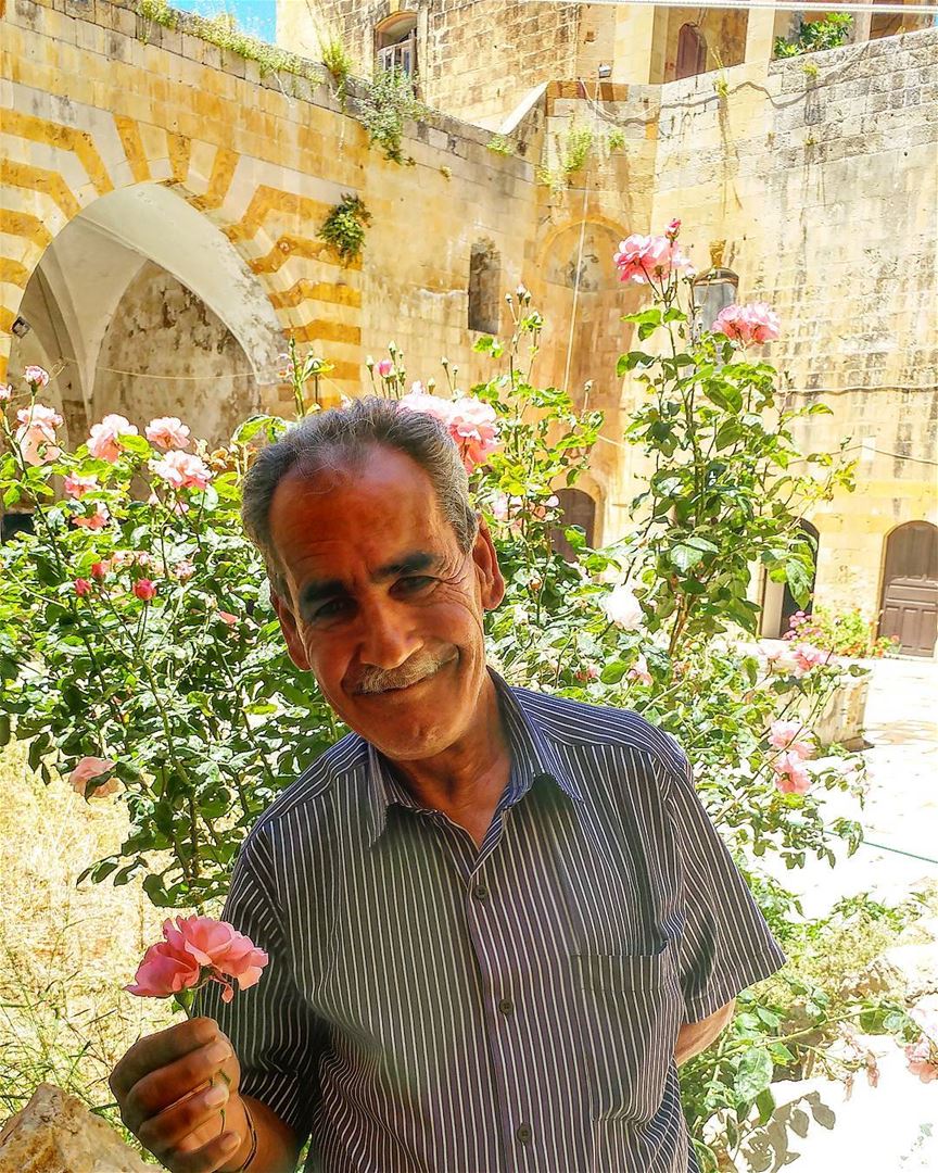 Smile, natural elegance of a stranger towards a visitor.  roseasagift ... (Dayr Al Qamar, Mont-Liban, Lebanon)