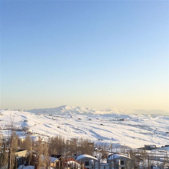  Snow caped  mountains are such a  pretty sight ! @faqraclub  lebanon ... (Faqra Kfardebian)