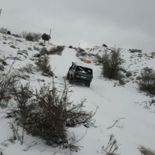  snow  fun  clambingmountain  rangeroverclassic  rangerovernation ... (Jezzîne, Al Janub, Lebanon)