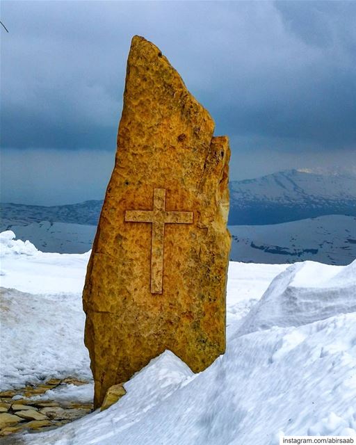 Snowshoeing all the way up to Mzaar peak ... lebanon  mzaar ... (Mzaar Ski Resort Kfardebian)