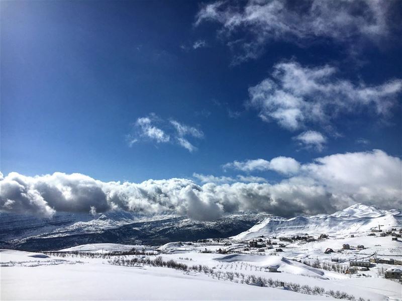 snowshoeing ... 🇱🇧  hiking  camping  campinglife lebanon  lebanon_hdr ... (Laklouk-tannourine)