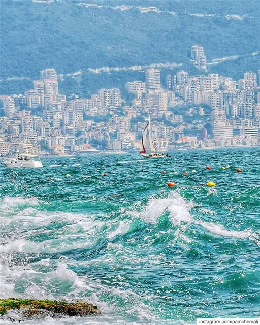 So many details in a pic 💭 sailboats livelovejounieh........@hua (Tabarja Beach)