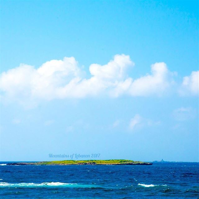 soaked in Blues between the sea and the sky lies the 3 islands off the al-M (Elmina)