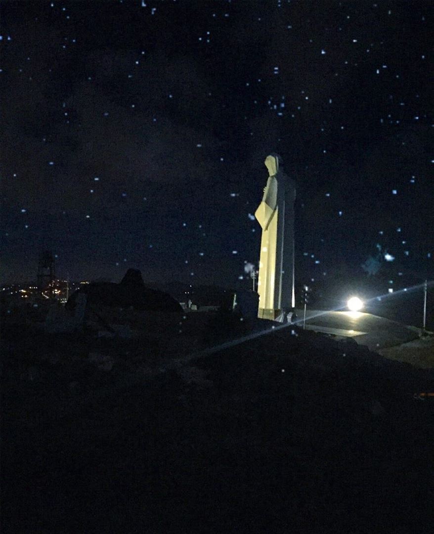 Someone’s watching over Lebanon...First try at that star picture... (Saint Charbel-Faraya)