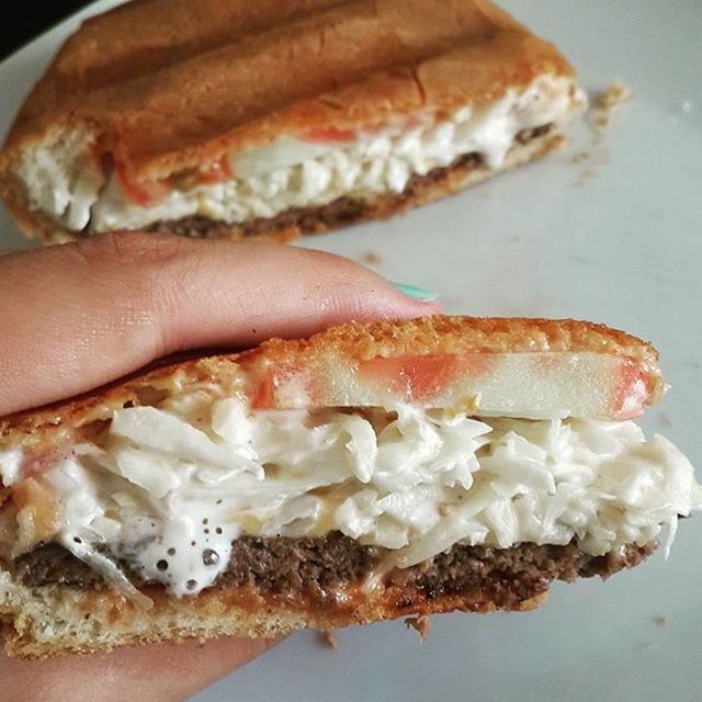 Sometime you are not in the mood to go out for lunch so @jacohosri make his own Burger 