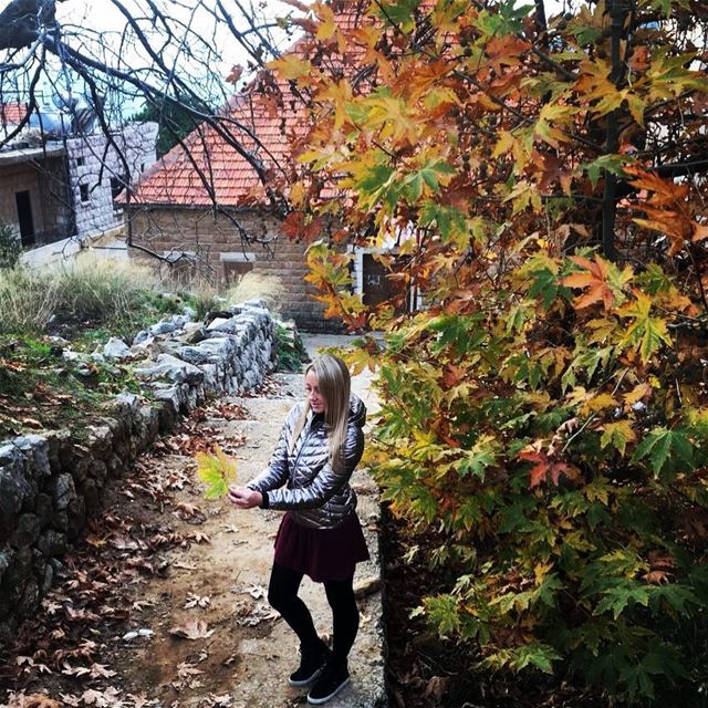 Sometimes the smallest things take up the most room in my 💚...... (Baskinta, Lebanon)