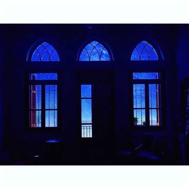 Sometimes we need a little magic 🌌.... stars  house  home  sky ... (Beit Meri, Mont-Liban, Lebanon)