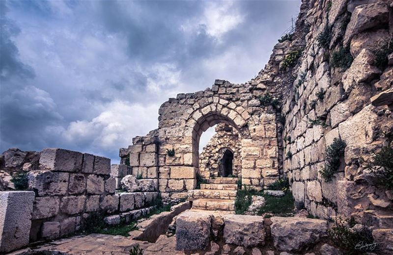  south  lebanon  nature  castle  snapshot  photo  photos  photoshoot  pic ... (Beaufort Castle, Lebanon)