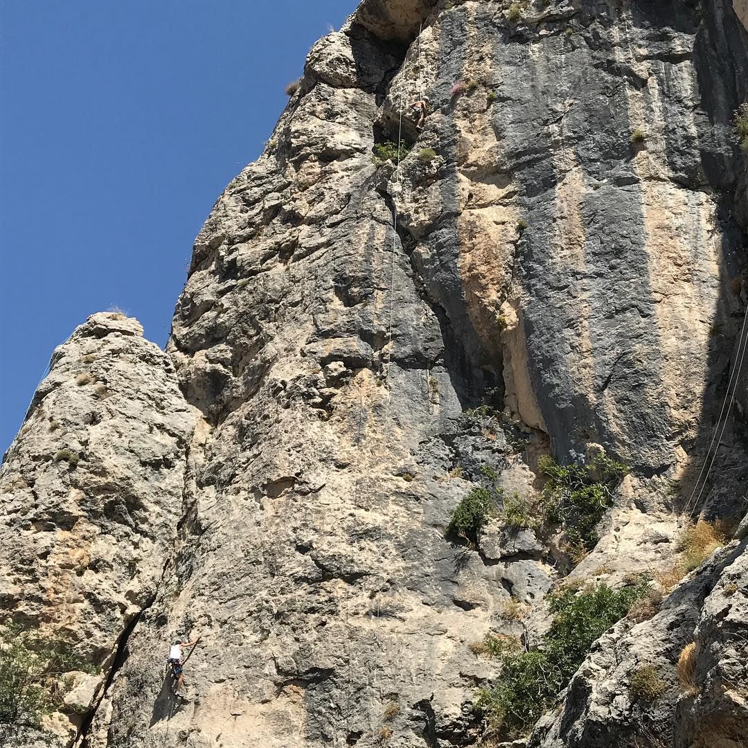 Spot the climbers 👀 lebanon  lebanese  climbing  escalade  sport  rock ... (Tannurin Al Fawqa, Liban-Nord, Lebanon)