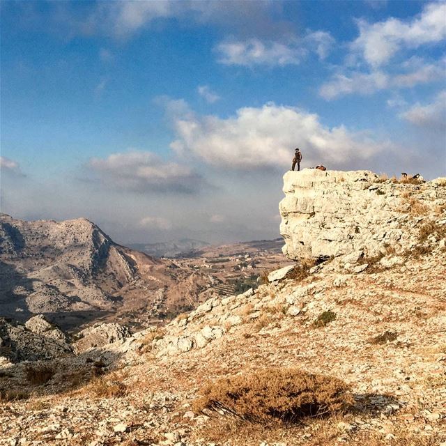 Spot the two huskies🚶🐕🐕📷 By @micho_kh25 hike  rocks  mountains  arid...