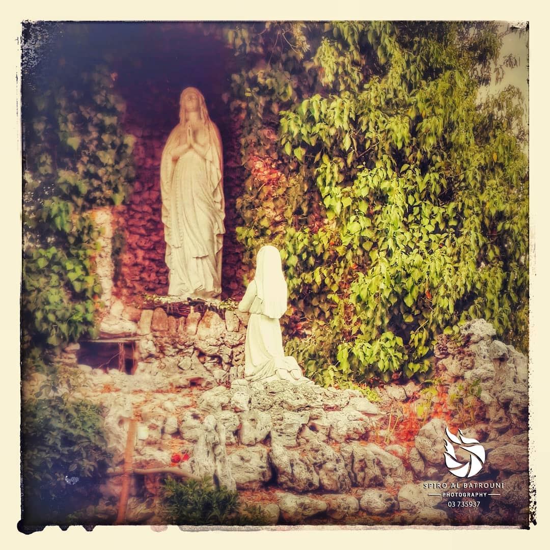 St Mary bless us 💚........ spiroalbatrouniphotography  spirolens... (Brummana)