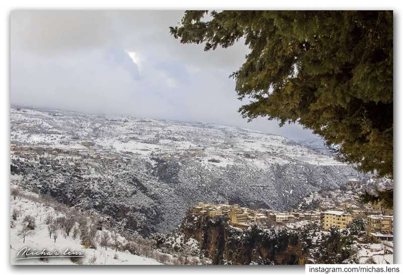 Standing on the edge... Hadchit with love bestofleb  bestoflebanon ...