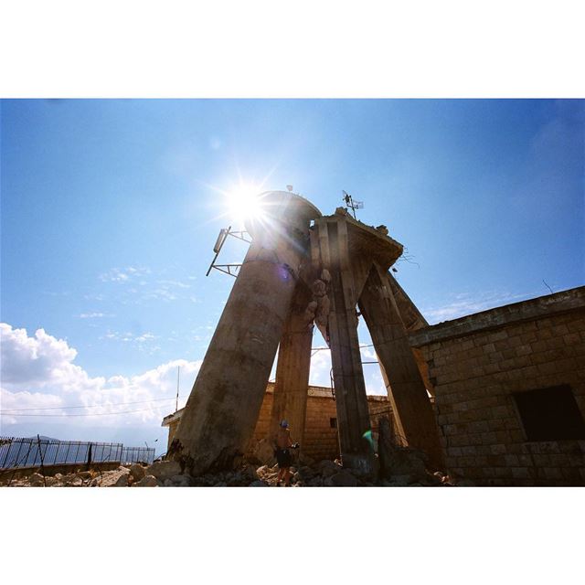 Star Wars———antenna designed by Oscar Niemeyer & destroyed during the... (Ehden, Lebanon)