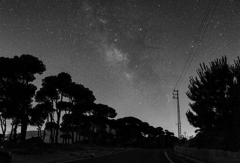  Starry  night 🌌 ..... night nightphotography nightshot landscape... (Jezzîne, Al Janub, Lebanon)