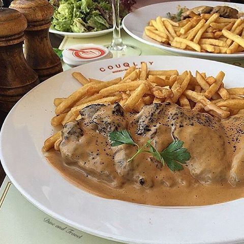 Steak frites and salad at @couqley - the ultimate comfort food ❤️❤️ couqley steakfrites  (Couqley)