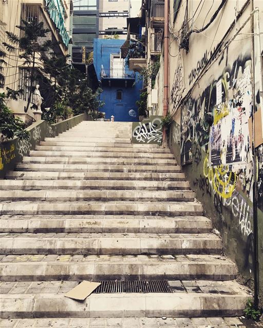 Steps...  stairs  steps  up  blue  touchofblue  gemayze  beirut ... (Gemayze)