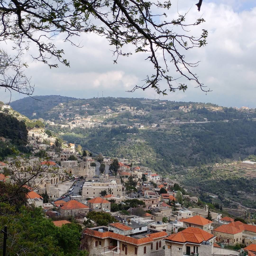 Still feel like a tourist!  lebanon🇱🇧  lebanese  expat  expatlife  fun ... (Dayr Al Qamar, Mont-Liban, Lebanon)
