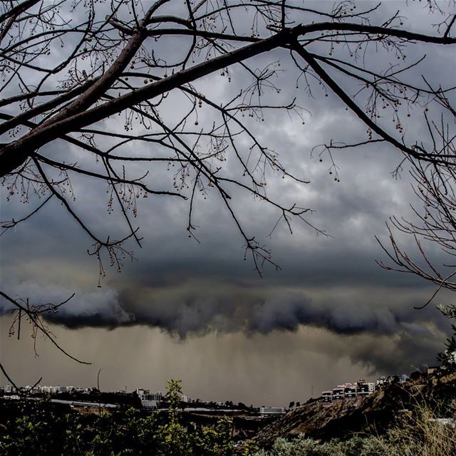 Storming ... lebanon  ig_lebanon  super_lebanon  storm  livelovelebanon ... (Mansourieh)