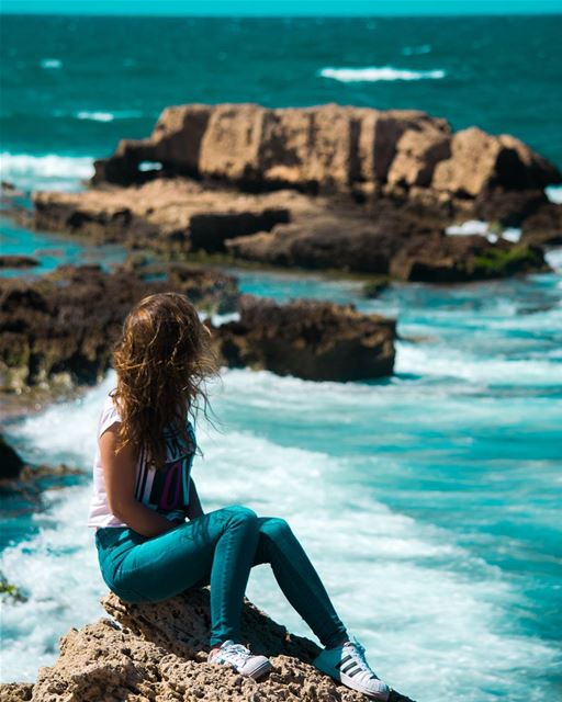 "Stranded and alone, she begged for someone from the deep to come take her... (Al Mina', Liban-Nord, Lebanon)