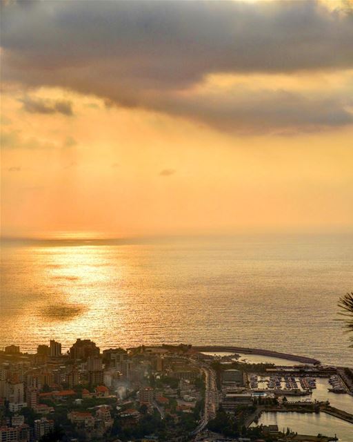 Strangers all over again..."A four word short story" (Jounieh Bay)