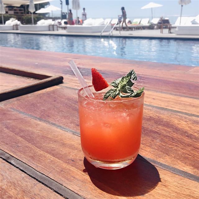 Summer in Lebanon is simply wonderful  strawberrymargarita  veerlebanon 🍓@ (Lebanon Kaslik Hotel Veer)