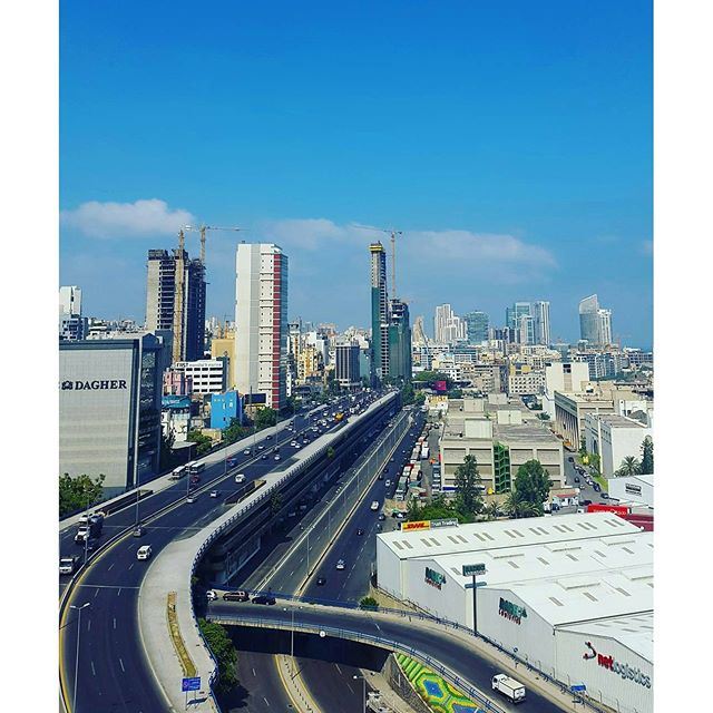 Summer suits you well, Beirut 🌞🏤🏣🏫 (Charles Helou Beirut)