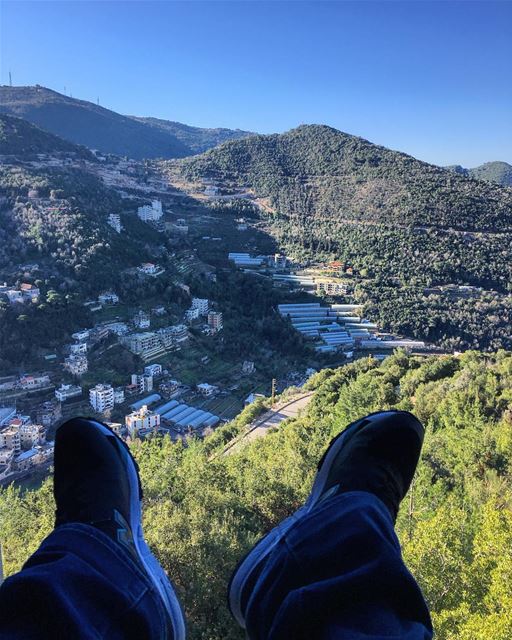 Sunday clears away the rust of the whole week 👣  sunday  morning  weekend... (Ghazir, Mont-Liban, Lebanon)