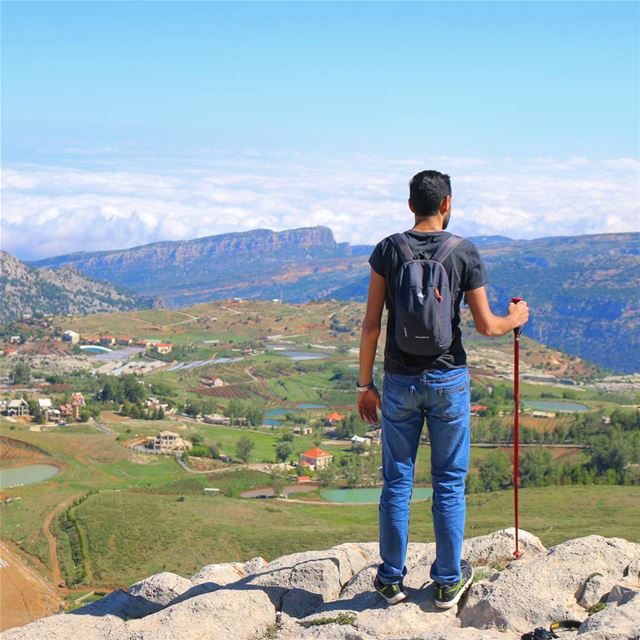 Sunday Escape 🔝. liveloveakoura  livelovebeirut  insta_lebanon ... (Akoura, Mont-Liban, Lebanon)