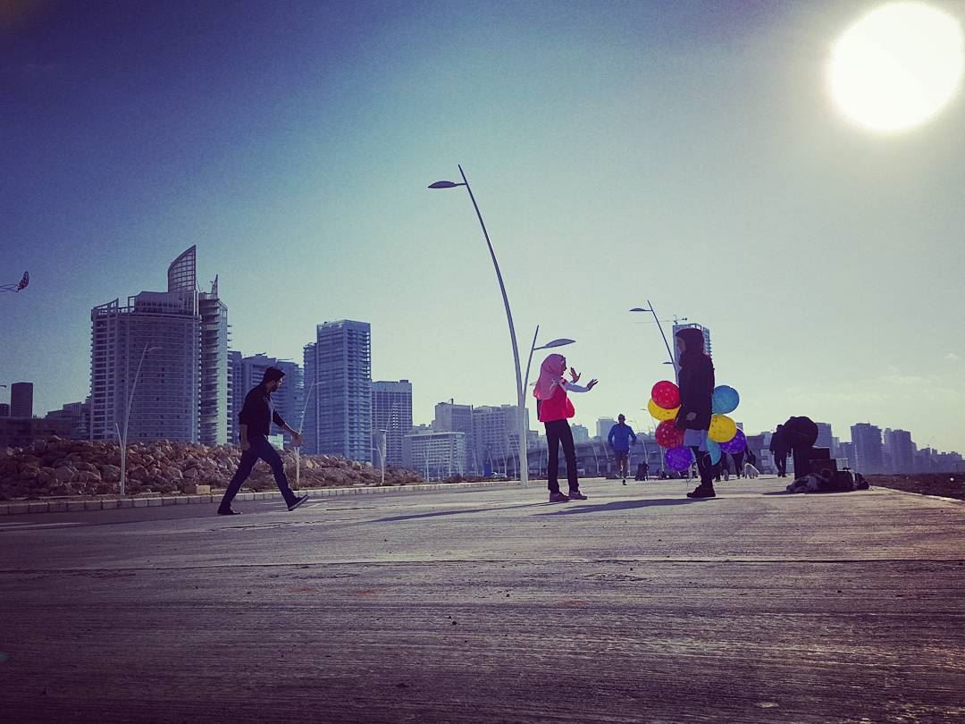 Sunday is everybody's Day..Funday..🎈Runday..🏃....Running and... (Beirut New Waterfront)