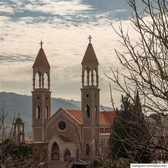  Sunday lebanon church christ Baskinta prayers magic_trees colors_of_day... (Baskinta, Lebanon)