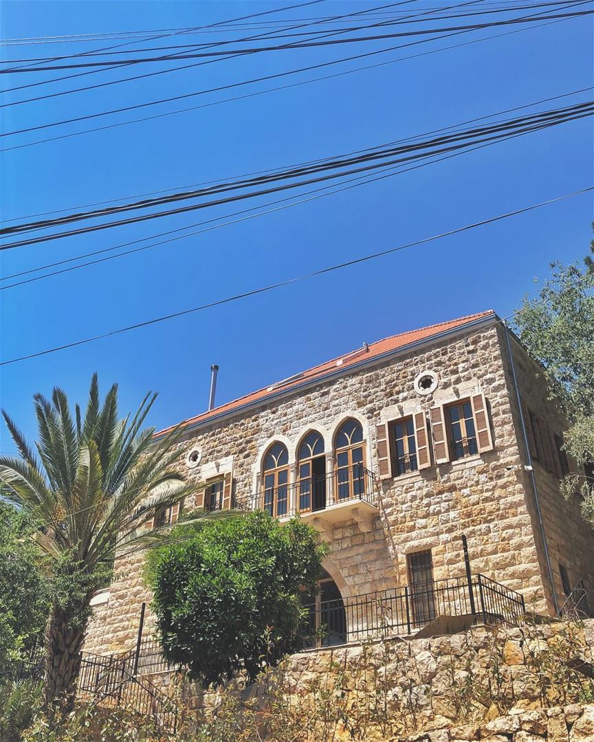 *sunday•••••• oldhouse  architecture  oldisgold  oldlebanesehouses ... (Lebanon)